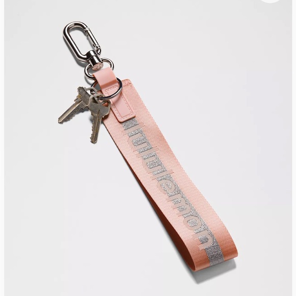 Lululemon Never Lost Keychain - Wordmark - Picture 4 of 7